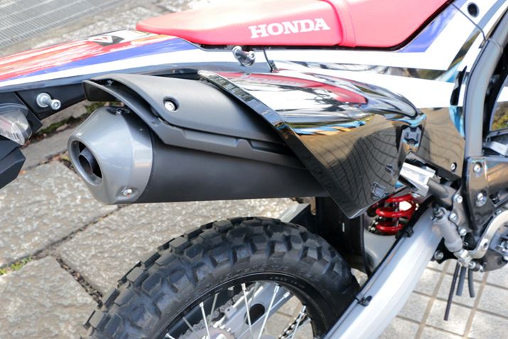 �ԑ̉E���Ɉʒu����}�t���[�͑啿�����A�����ւ̔z�����o�b�`��