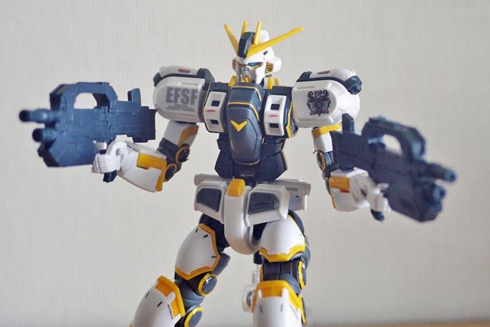 ATgCt͓񒚕tBEꂼ̎肪Ă܂