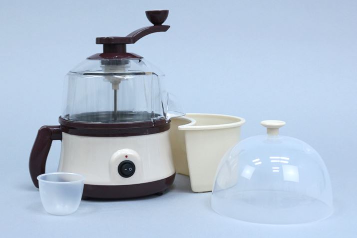 ��p�̃{�E���ƌv�ʃJ�b�v�A�ӂ����t�����܂��B�d���R�[�h�̒����͖�80cm�ƒZ��