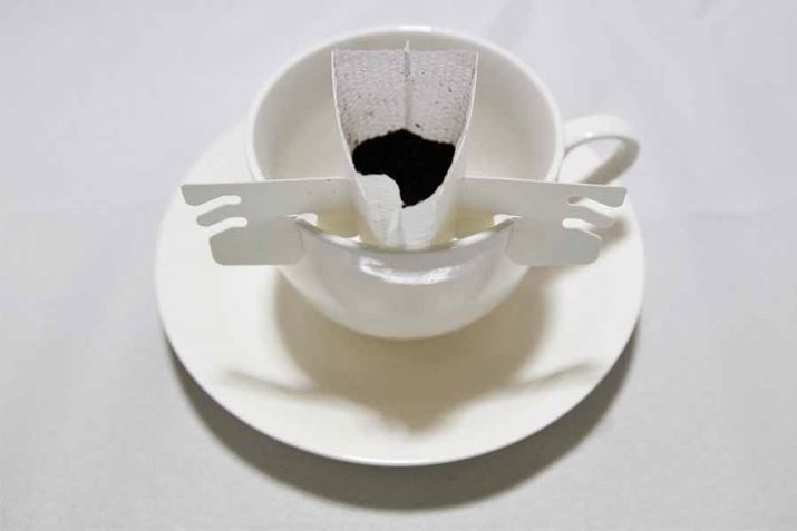 tB^[JƁAłɃR[q[̍肪߂܂