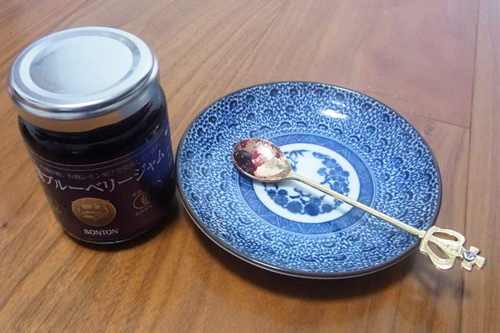 ܂ł̓Xv[ŃWhĂ̂ŁAt^̏ɒuAM̏ɒu肵Ă܂c