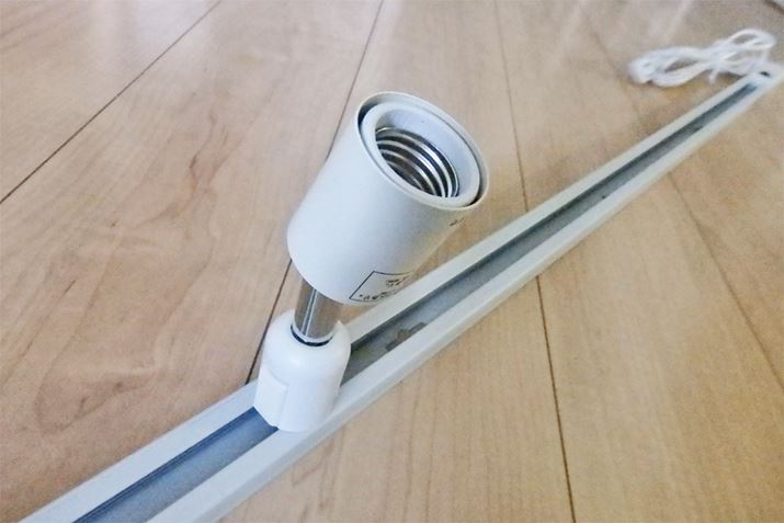 A^b`g̒[[ɂ͂ߍ݁A]Ďt܂