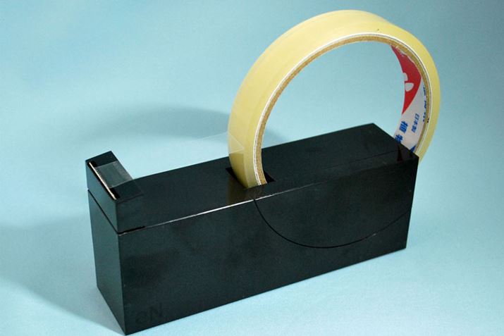 t^߂΃ZbgłBԂ͕ʂ̃e[vJb^[Ɠxł