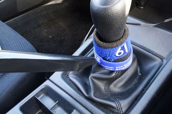 ܂̓Vtgu[c̃V̂Ԃɂ܂S~z܂