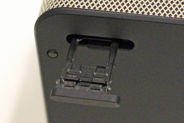 microSDXC[J[hXbg͔wʂɔzuĂ