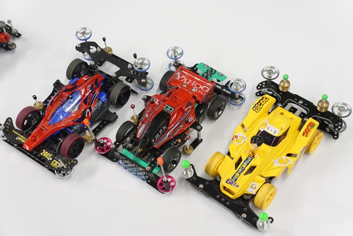 ~jl͎̉RBE[̃}V̂悤ɃJ[O܂Ƃ߂̂悵A[̃}V̂悤Ƀ{fBČyǋ̂悵