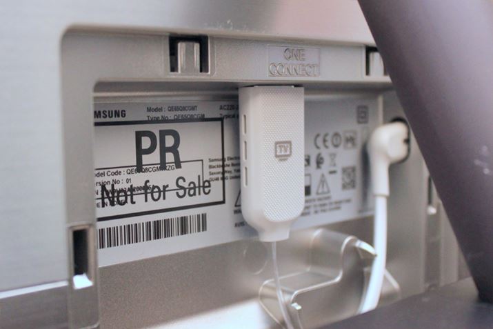 Q8C̔wʒ[qBHDMIł͂ȂAƎJ̒[q݂Ă