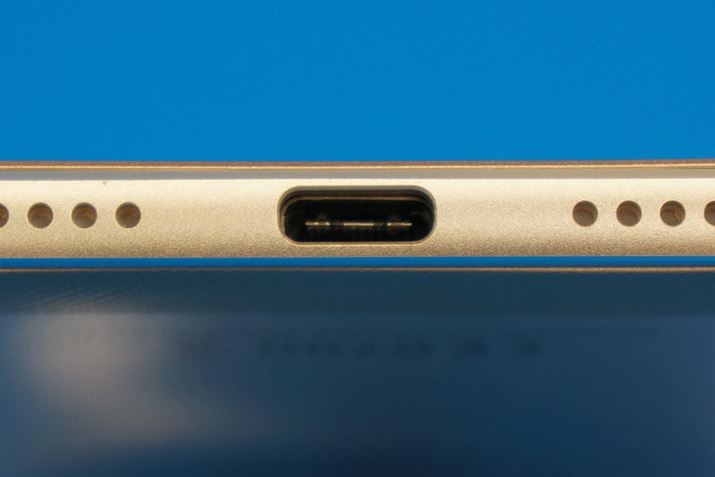 VKiUSB Type-C̓RlN^[̕\Ȃ̂