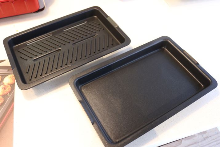 �{�̂ɕt������u�o�[�x�L���[�v���[�g�v�i���j�Ɓu���ʃv���[�g�v�i��O�j