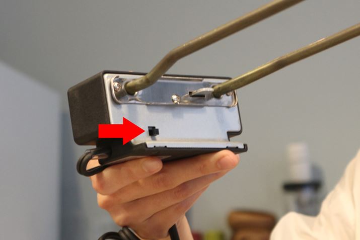 �q�[�^�[�͖��̕�����������Ă���ԈȊO�͒ʓd���Ȃ��Ƃ������S�݌v