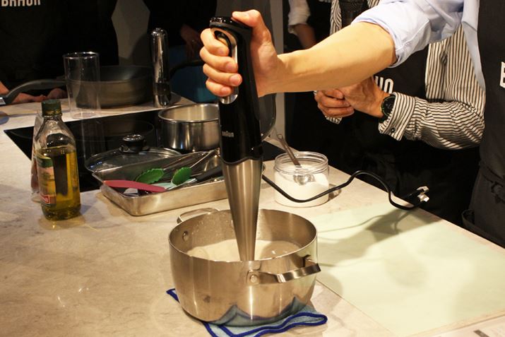 ��������ꂽ��}���`�N�C�b�N7��˂����݁A�^�]�X�^�[�g�I