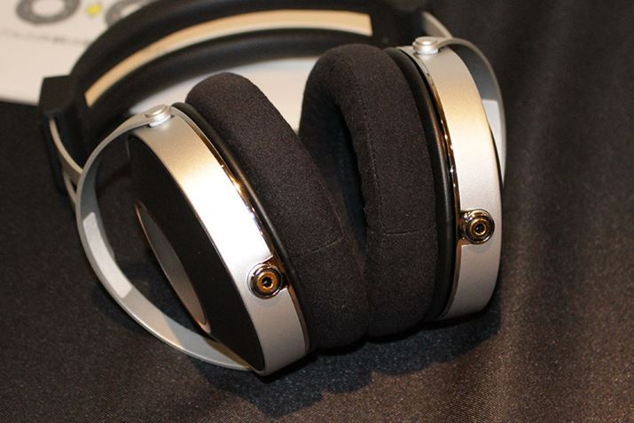 P[u͒E̗o^CvŁAoXƃAoX̗ɑΉĂ