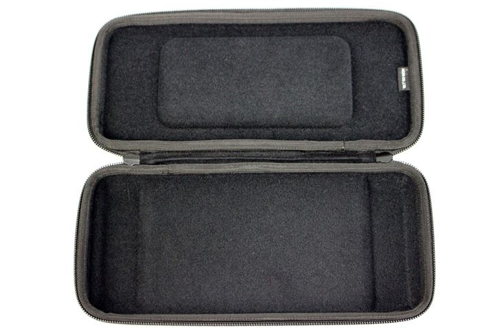 ͋NёfށBtڐG镔オĂāA{̂ƌŒł݌v