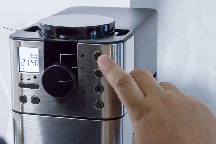 t̉̃vX}CiX{^ŃJbvZNgāAÉu{^v