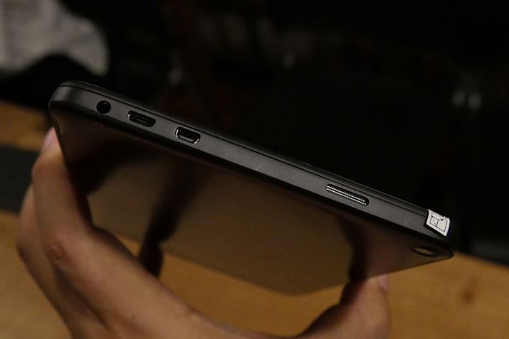 {̉microHDMImicroUSB𓋍