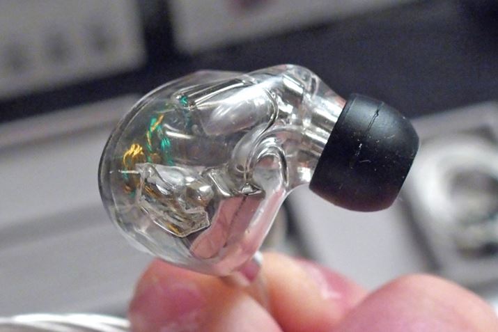 10BAhCo[𓋍ڂfȂAVF͂ȂRpNgɂ܂Ƃ܂Ă