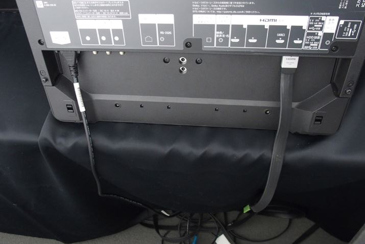 X^hɂ͊eC^[tFCXpӂĂAӂƃP[uނBƂł