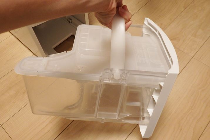 r^Nɂ͎肪tĂ̂ŁA^т͂₷ł