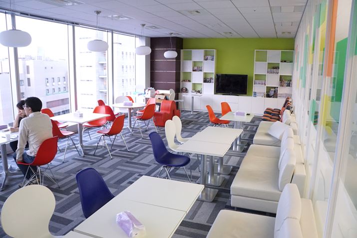 Ђ̋xeB́Ad̔tbVꏊłāAăp[eB[ꏊł͂Ȃ