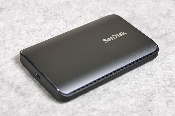 ҏWł̓CŊASanDisk Extreme 900