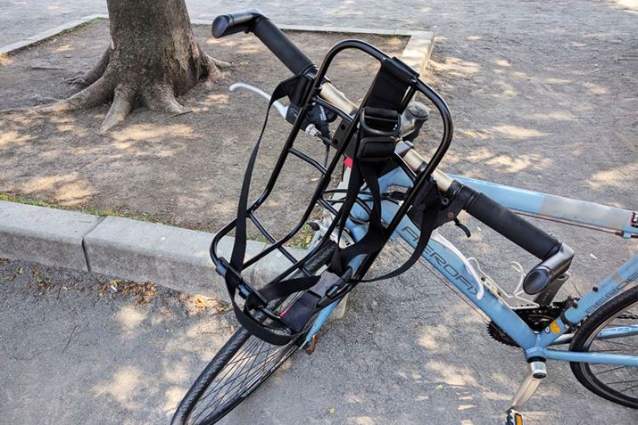 JS͐قǂƓlɃ^b`Ŏtł܂