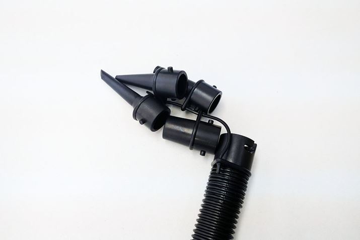 قƂǂ̃TCYɑΉł悤4ނ̃mYtĂ܂