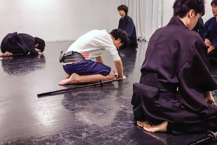 ƂƂœEɒuāA炵炩n߂