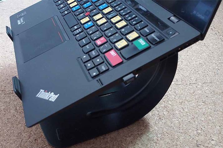 ꂾe[u畂Ă̂ŁAʂ͗ǍDłBMɂȂĂ̂Ƃ