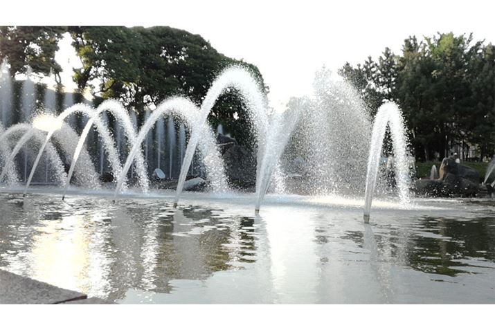 tB^[ȂBH܂A͂Ȃ蔒тĂ܂