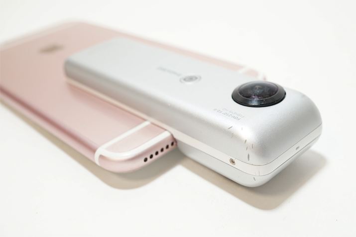 iPhone�̌`��Ƀs�b�^���I