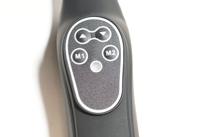 Obv̕\ɂ̓[h{^ƃ`g{^܂