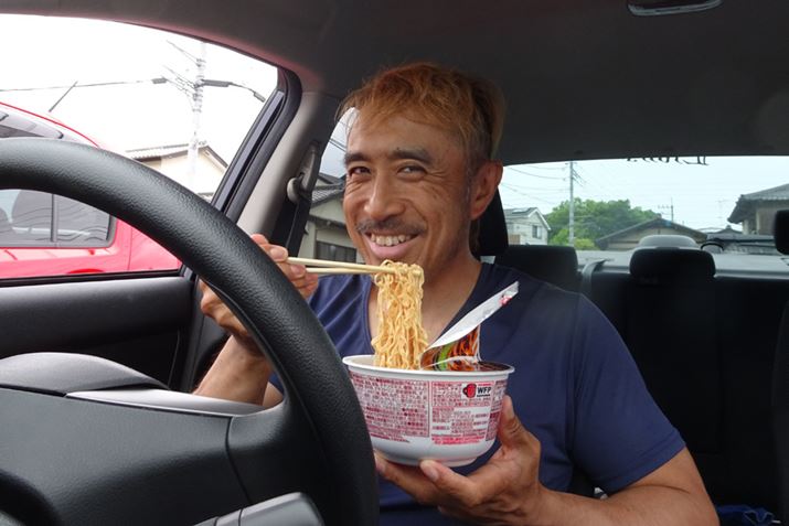 85x̉xłAH□ɖ͂܂ł