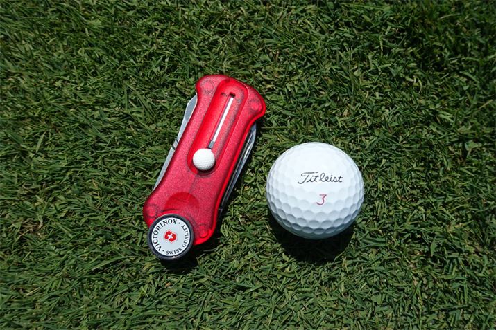 �S���t�{�[���ƕ��ׂĂ݂�ƁA�T�C�Y�����`��邩�Ǝv���܂�