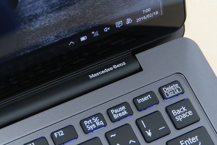 �q���W�������ɂ�Mercedes-Benz�Ƃ������S�����荞�܂�Ă���