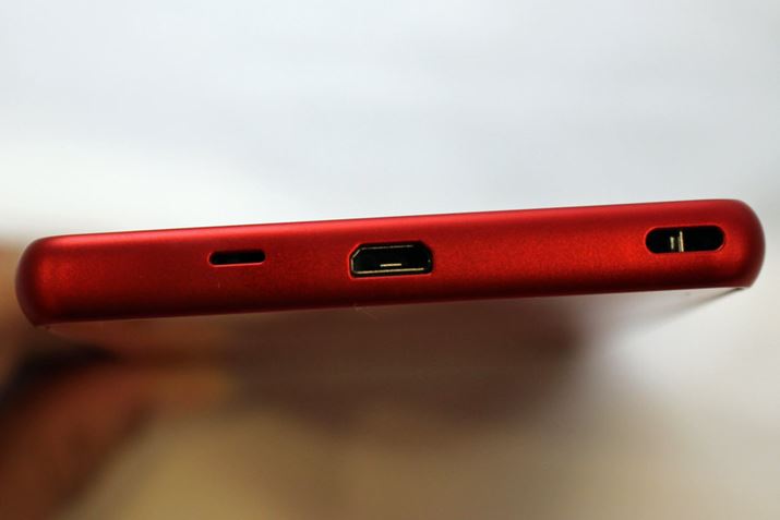 ʂɔmicroUSB|[gBXgbvz[Ă