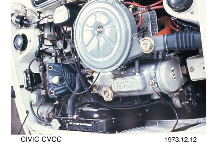 1973�N�ɒǉ����ꂽ�uCVCC�v�G���W�����ڃ��f���́A�z���_�̋Z�p�I�Ȓm���x�����I�ɍ��߂�