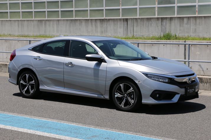 �Z�_���Ƃ����ď̂����A4���h�A�́u�N�[�y�v�ƌĂт����Ȃ�悤�ȊO��