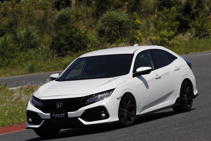 �Z���^�[���C�A�E�g�̃}�t���[����f���o�����r�C���͌��C���悭�A���C�ɂ����Ă����