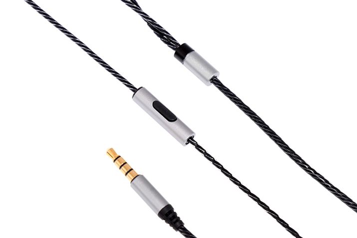 P[uYBCz̃P[ûق኱ׂ߂ɍĂB