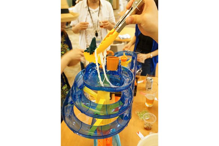 ŏ㕔痬ďoĂƂ́AQ҂犽N܂BA˂𓊓I