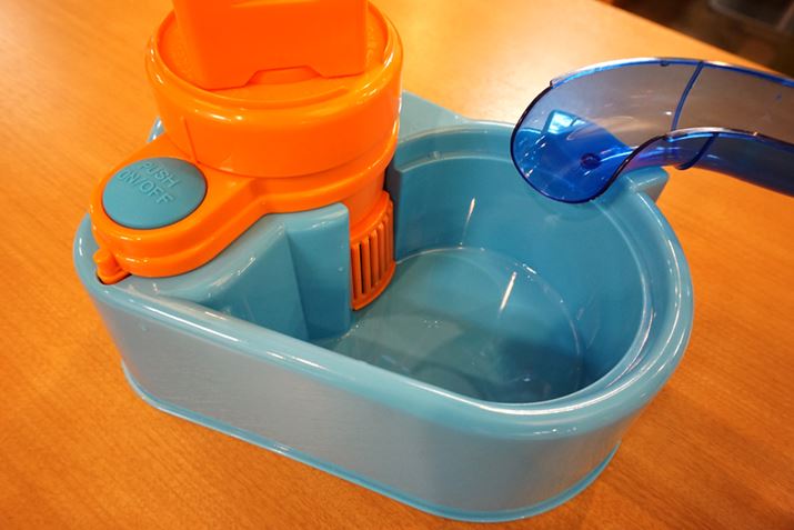 v[ɐĎʐ^̃{^ƁAzt@Jo[琅zグ܂