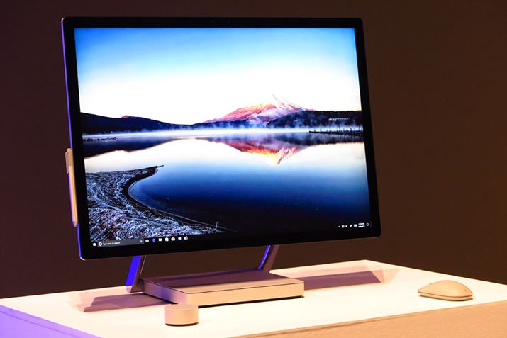 Surface StudióASurfaceV[Ÿ̌^fXNgbvBtSurfacey͑ʂɎ΂ŌŒł