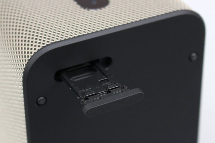 ݗpmicroSDXC[J[hXbg͔wʂɈõg[ƂĔ