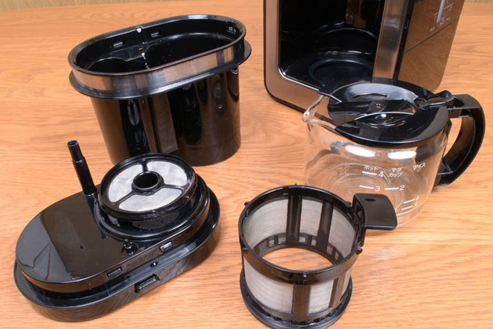 􂢂Kvȃp[cׂ͂Ė{̂OB킴킴{̂ƃVNɎčsȂĂ̂