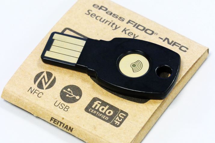 USB|[gANFCŐڑĎgpZLeB[L[uePass FIDO-NFCv