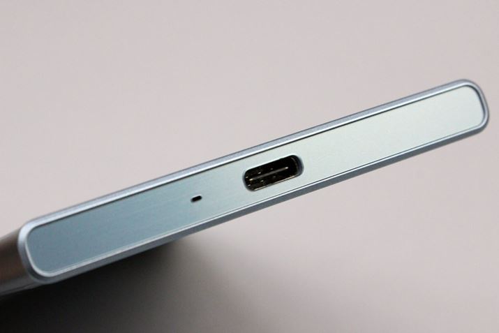 LbvXUSB Type-C|[ǵAUSB 2.0Ƌ}[d̋KiuQuickCharge 3.0vɑΉ