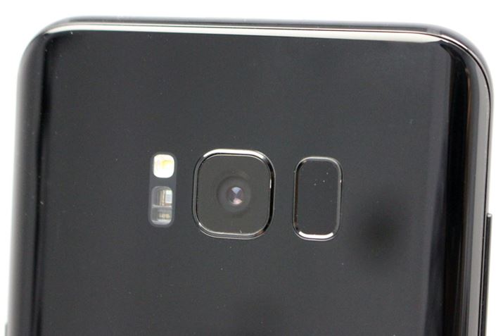 CJ̎dĺA{IɑO@uGalaxy S7 EdgevƓ