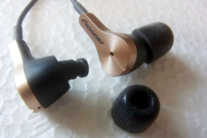 �n�E�W���O�����͂���Ȋ����B�C���z���`�b�v���O������ԂƎ��t������ԂŎB�e���܂���