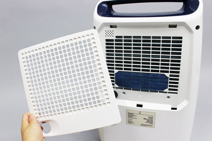 oC̃LCɂzĂAwʂ2ނ̃tB^[𑕔