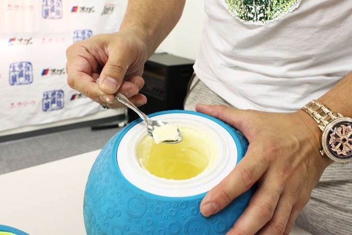 �X�v�[���ł������̂��ЂƋ�J�ȍd��